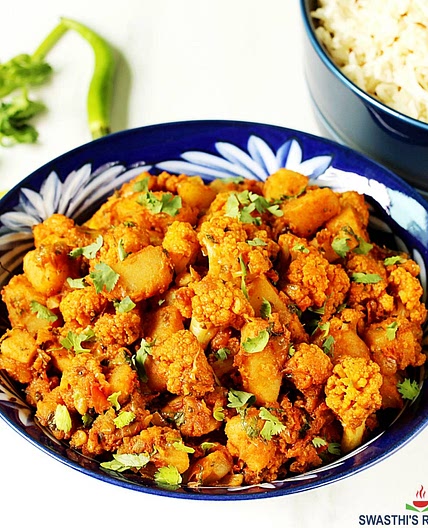 Aloo Gobi Recipe (Cauliflower Potato Curry)