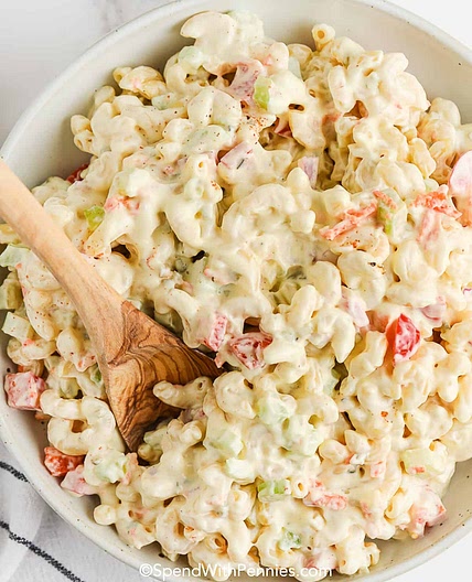 Classic Creamy Macaroni Salad