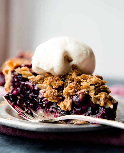 Blueberry Crumble Pie