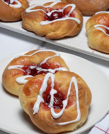 Cherry Danish