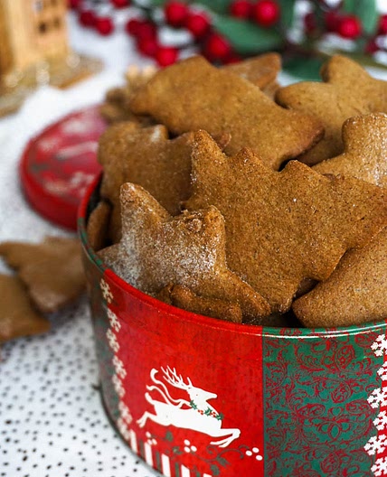Easy Honey Gingerbread Cookies Recipe