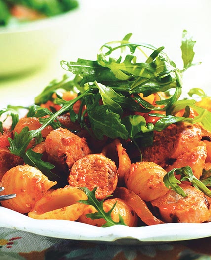 Quorn Sausage, Rocket & Roasted Pepper Pasta Salad