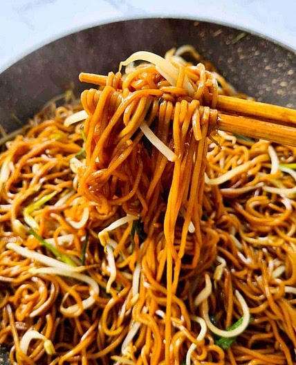 Soy Sauce Pan Fried Noodles (Cantonese Chow Mein)