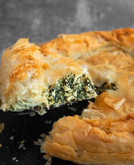 Byrek Me Spinaq (Albanian Spinach Feta Pie)