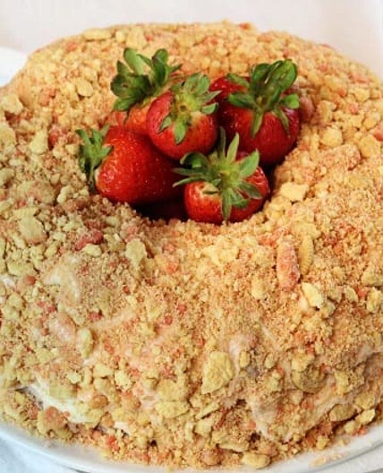 Strawberry Crunch Pound Cake