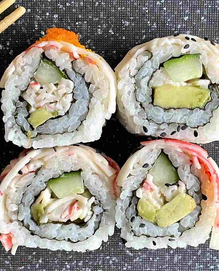 Spicy Crab Roll (Kani Maki) Sushi