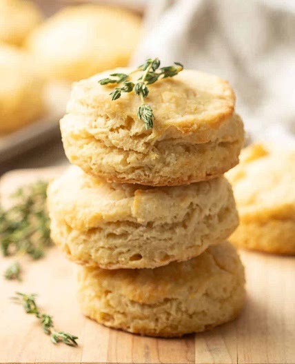 Fluffy Vegan Buttermilk Biscuits