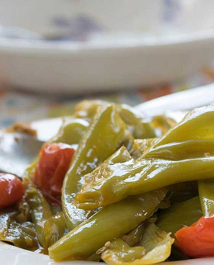 Friggitelli in padella con pomodorini