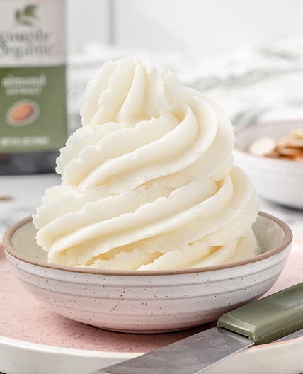 Almond Buttercream Frosting