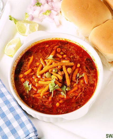 Misal Pav Recipe