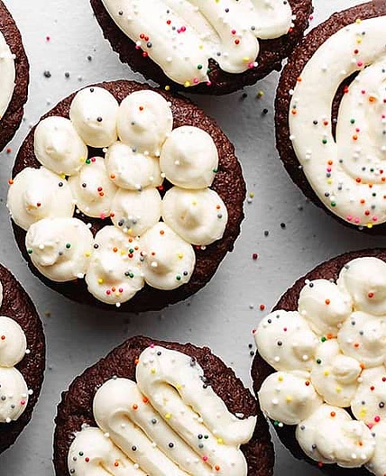 Keto Buttercream Frosting - Chocolate or Vanilla!