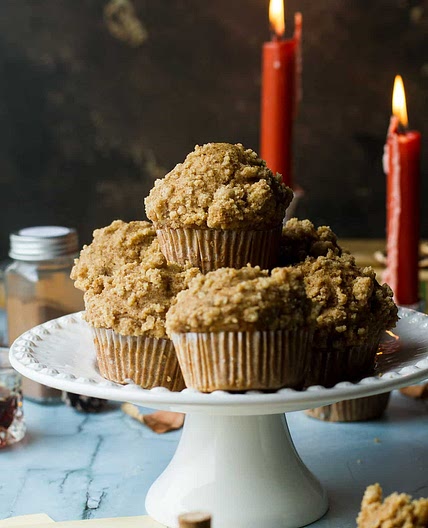 Pumpkin Banana Muffins with Crumb Topping