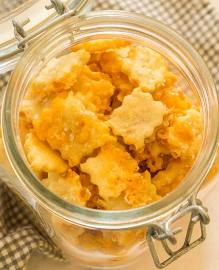 Sourdough Cheddar Crackers with Discard