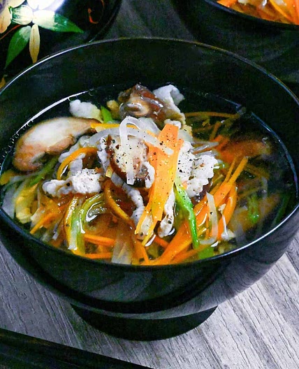 Easy Sawaniwan (Japanese Vegetable and Pork Soup)