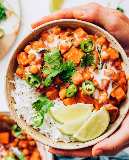 Roasted Red Pepper Chickpea Curry (Instant Pot Friendly!)