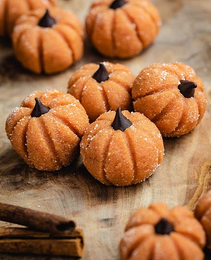 Pumpkin Cheesecake Truffles