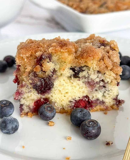 Old-Fashioned Blueberry Buckle Cake