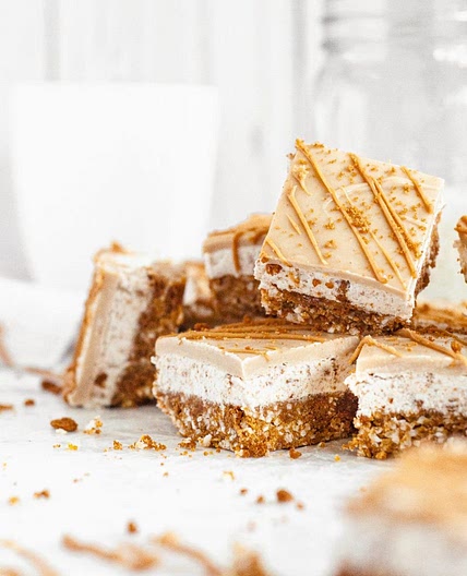 No-Bake Cookie Butter Bars (Vegan)