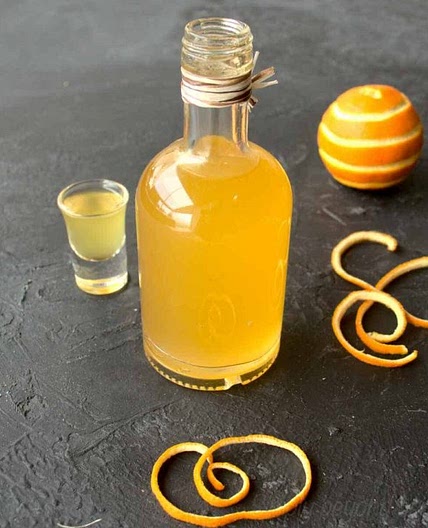 Orange liqueur recipe: Homemade Triple sec