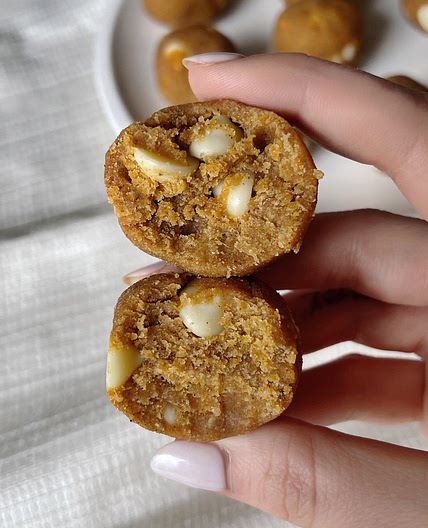 No-Bake Pumpkin Spice Cookie Dough Balls