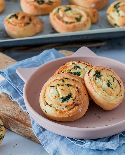 Spinat-Feta Schnecken