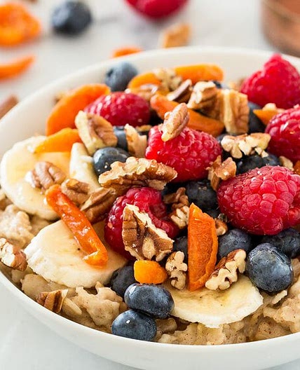 Healthy Oatmeal with Fruit and Nuts