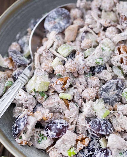 Vegan Chicken Salad w/ Roasted Jackfruit