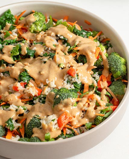Brown Rice Salad with Kale and Peanut Sauce
