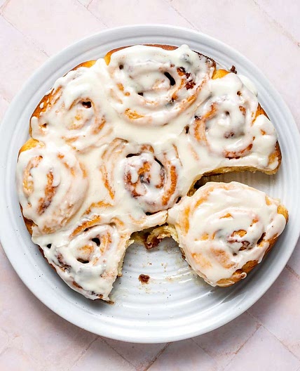 Ultimate Cinnamon Rolls With Vanilla Frosting