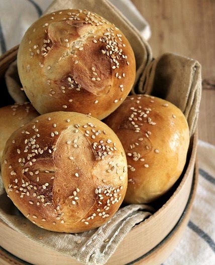 Panini al sesamo per hamburger