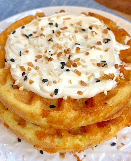 Everything Bagel Chaffles (Quick & Easy Keto Recipe)
