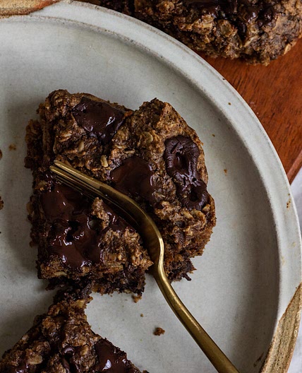 Vegan Oatmeal Chocolate Chip Blondie Bars