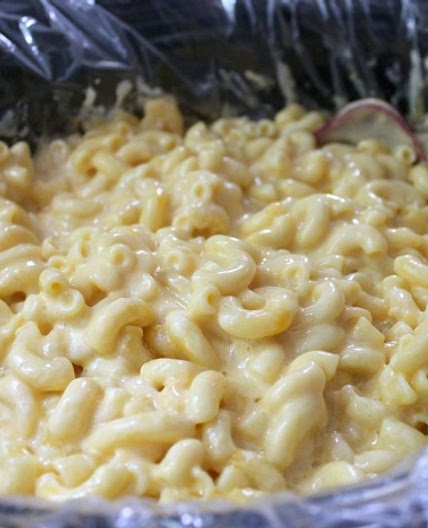 Crock Pot Mac and Cheese (Velveeta Recipe)
