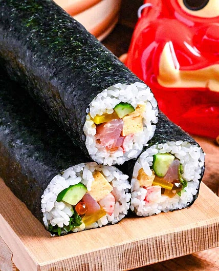 Ehomaki (Lucky Direction Sushi Rolls)