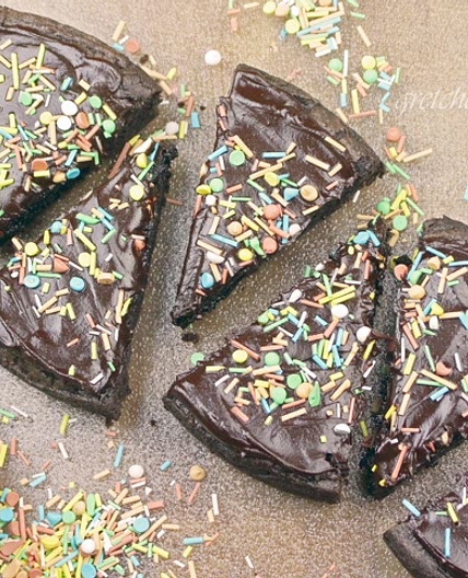 How to Replace the Eggs in a Box Brownie Mix