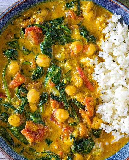 Instant Pot Curry with Chickpeas, Tomatoes and Spinach
