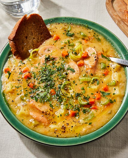 Classic German potato soup (Oma’s Kartoffelsuppe)