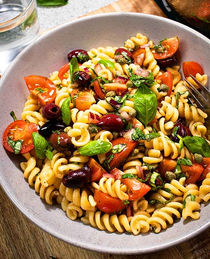 Zesty Italian Pasta Salad with Italian Dressing