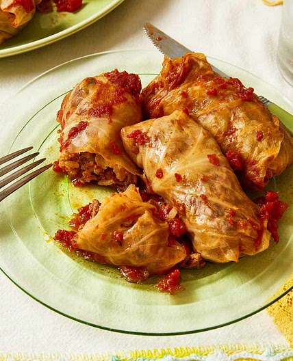 Niños Envueltos Dominicanos (Dominican Stuffed Cabbage Rolls)