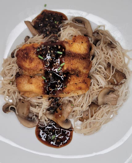 Sweet Sesame Air Fry Pollock Fish with Mushroom Rice Noodle