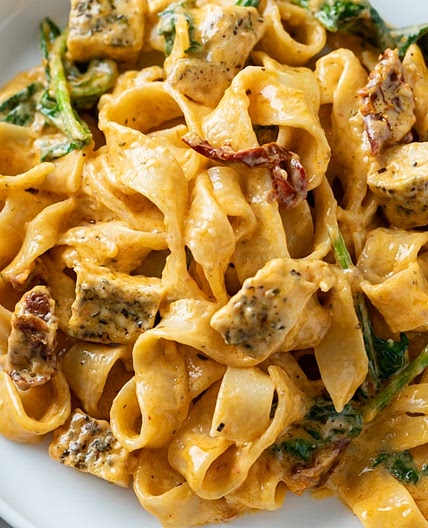 Tuscan Chicken Pasta