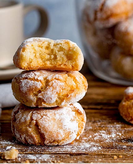 Chewy Amaretti Cookies Recipe