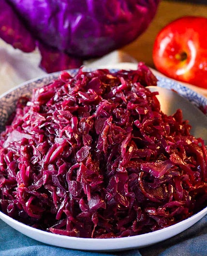 Sweet & Simple Braised Red Cabbage (Dutch Oven)