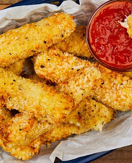 Air Fryer Mozzarella Sticks