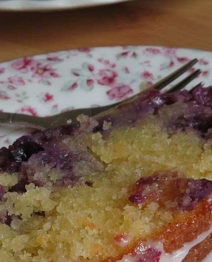 Bluberry, Almond & Lemon Cake