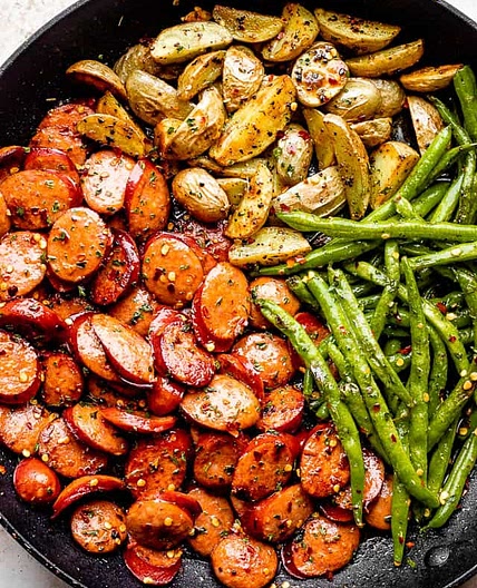 Smoked Sausage with Potatoes and Green Beans