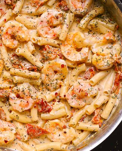 Creamy Mozzarella Shrimp Pasta