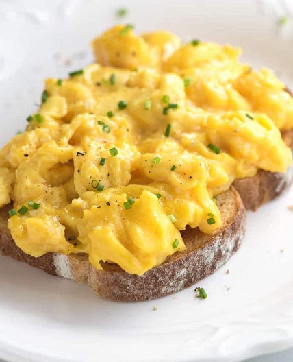 Soft and Creamy Scrambled Eggs