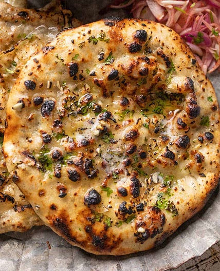 Chilli Garlic Cheese Stuffed Kulcha