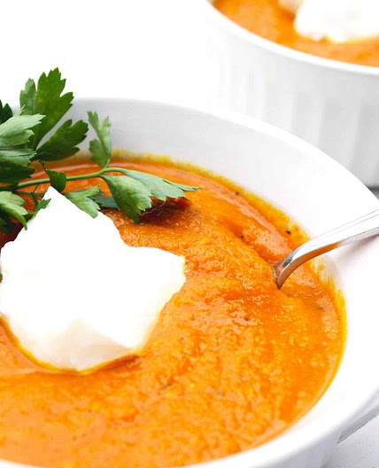 Low-FODMAP Anti-Bloat and Anti-Inflammatory Healing Carrot Turmeric Ginger Soup